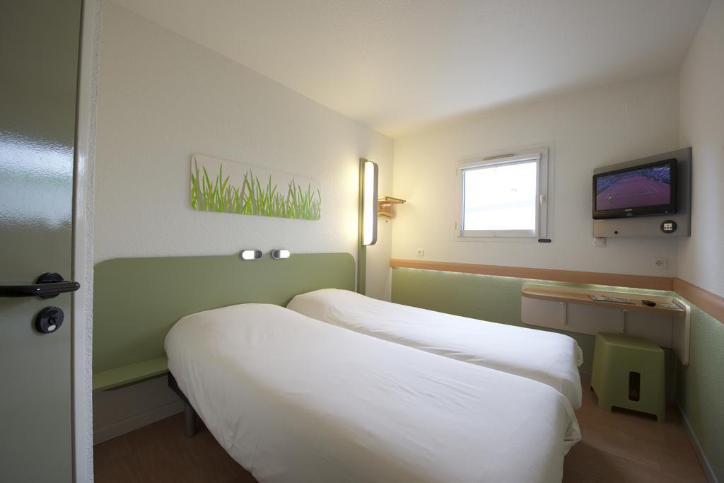 Ibis Budget Pau Lescar Rum bild