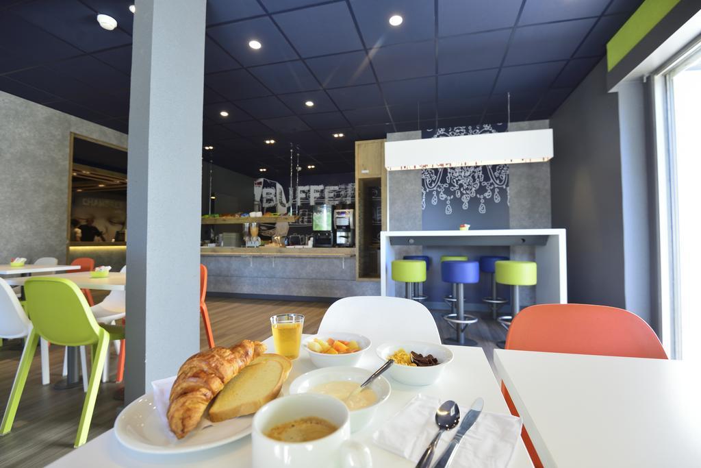 Ibis Budget Pau Lescar Exteriör bild