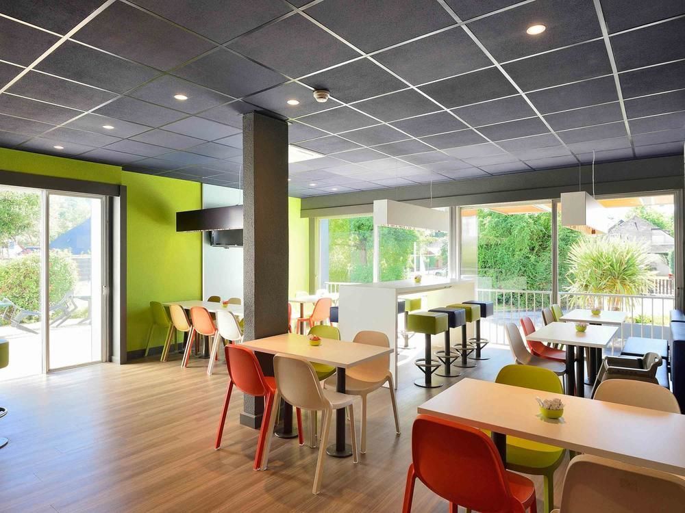 Ibis Budget Pau Lescar Exteriör bild