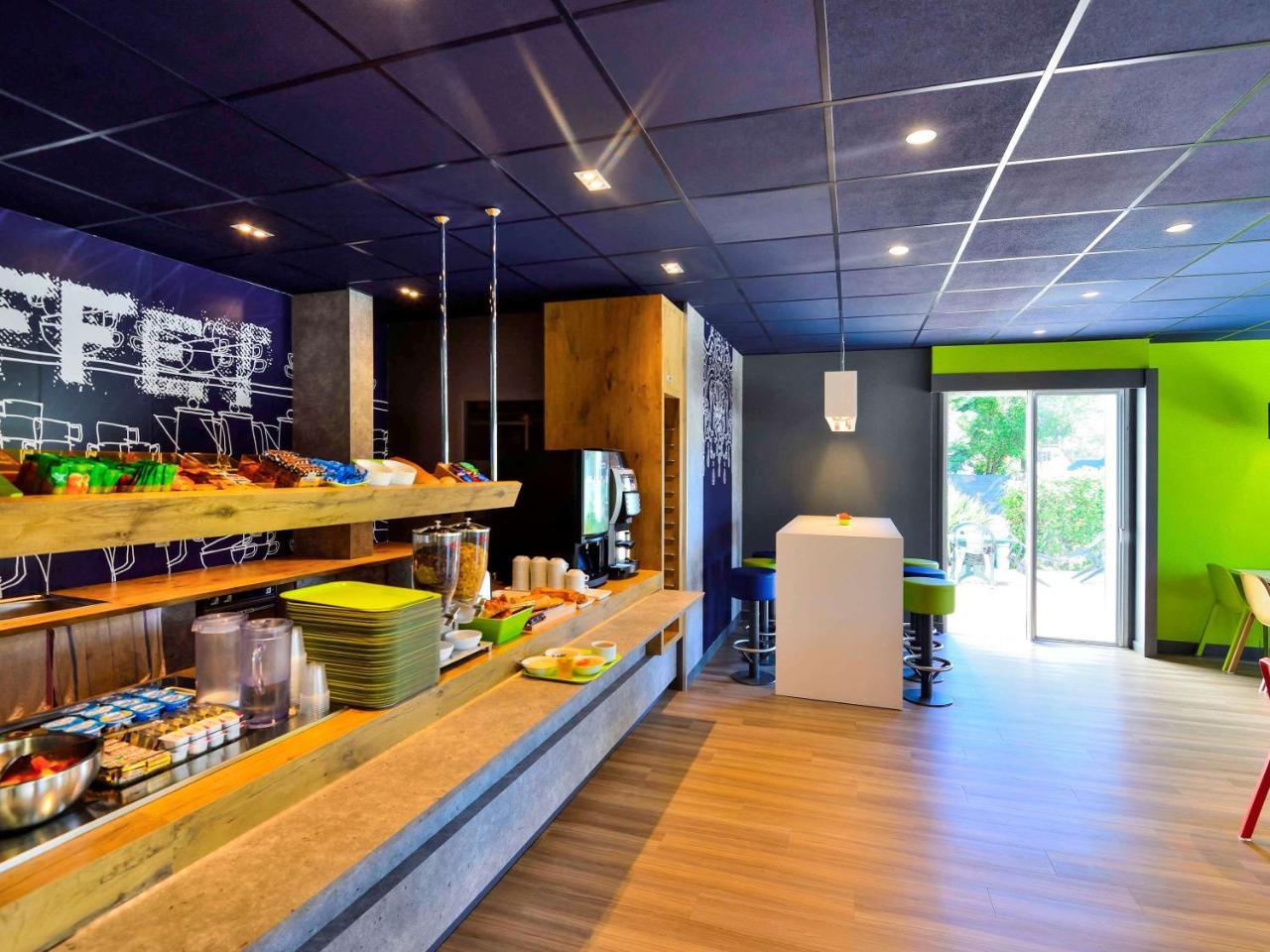 Ibis Budget Pau Lescar Exteriör bild