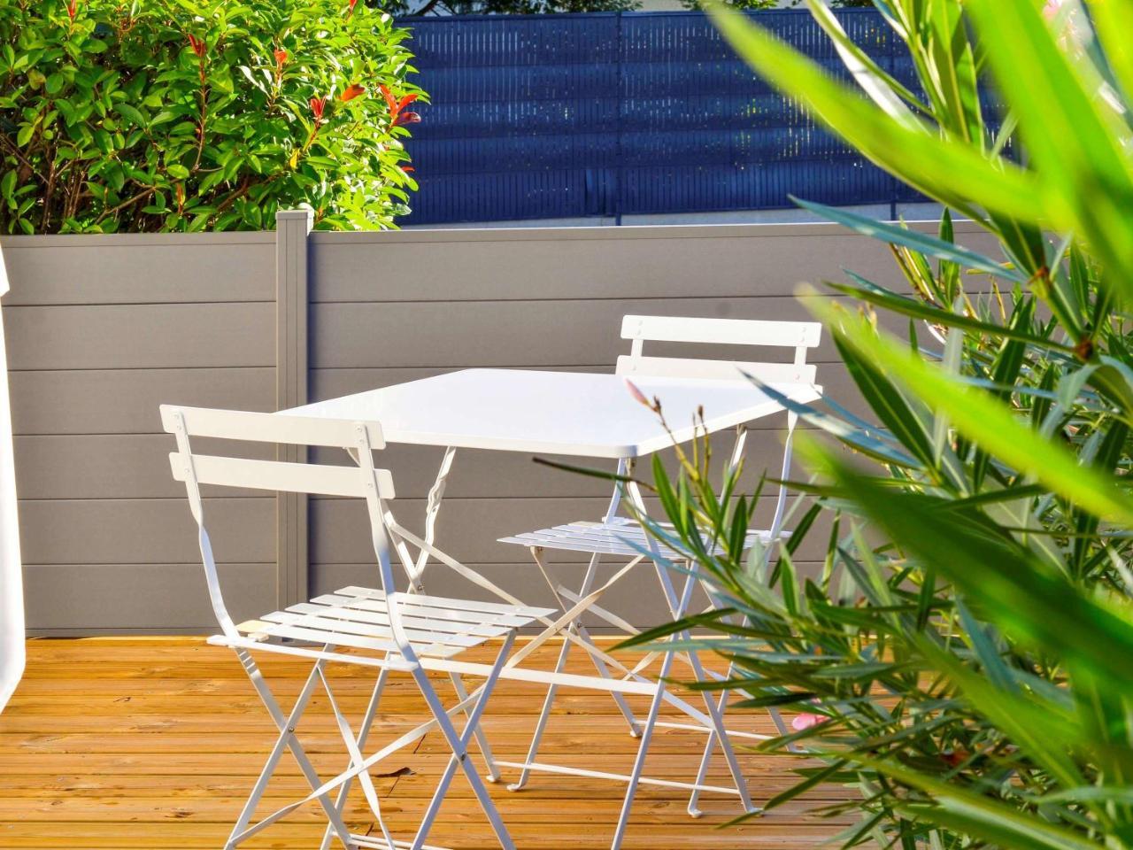 Ibis Budget Pau Lescar Exteriör bild