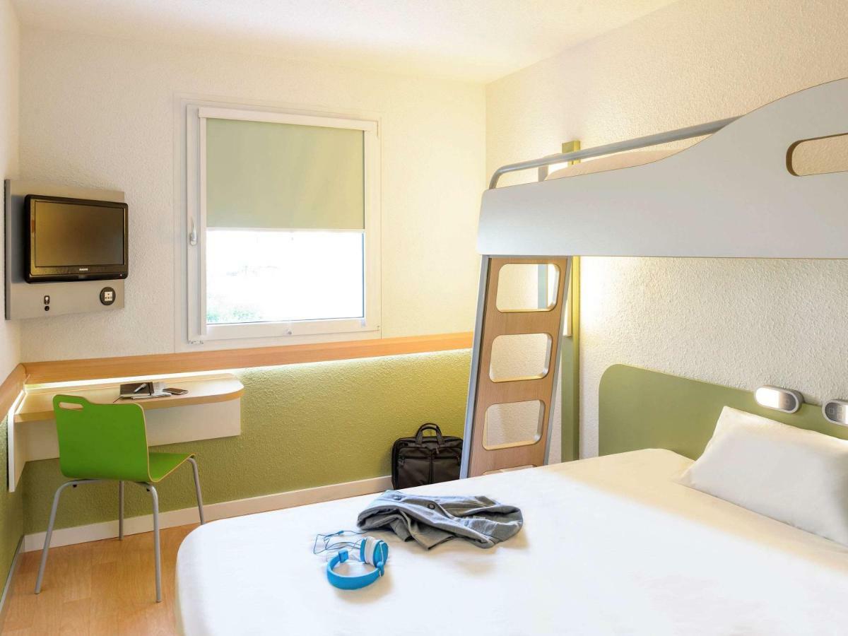 Ibis Budget Pau Lescar Exteriör bild