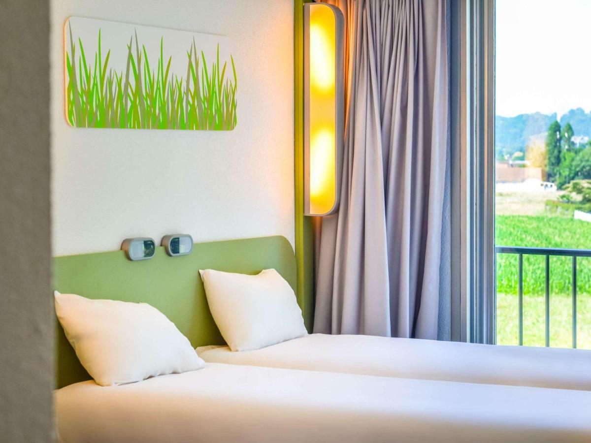 Ibis Budget Pau Lescar Exteriör bild