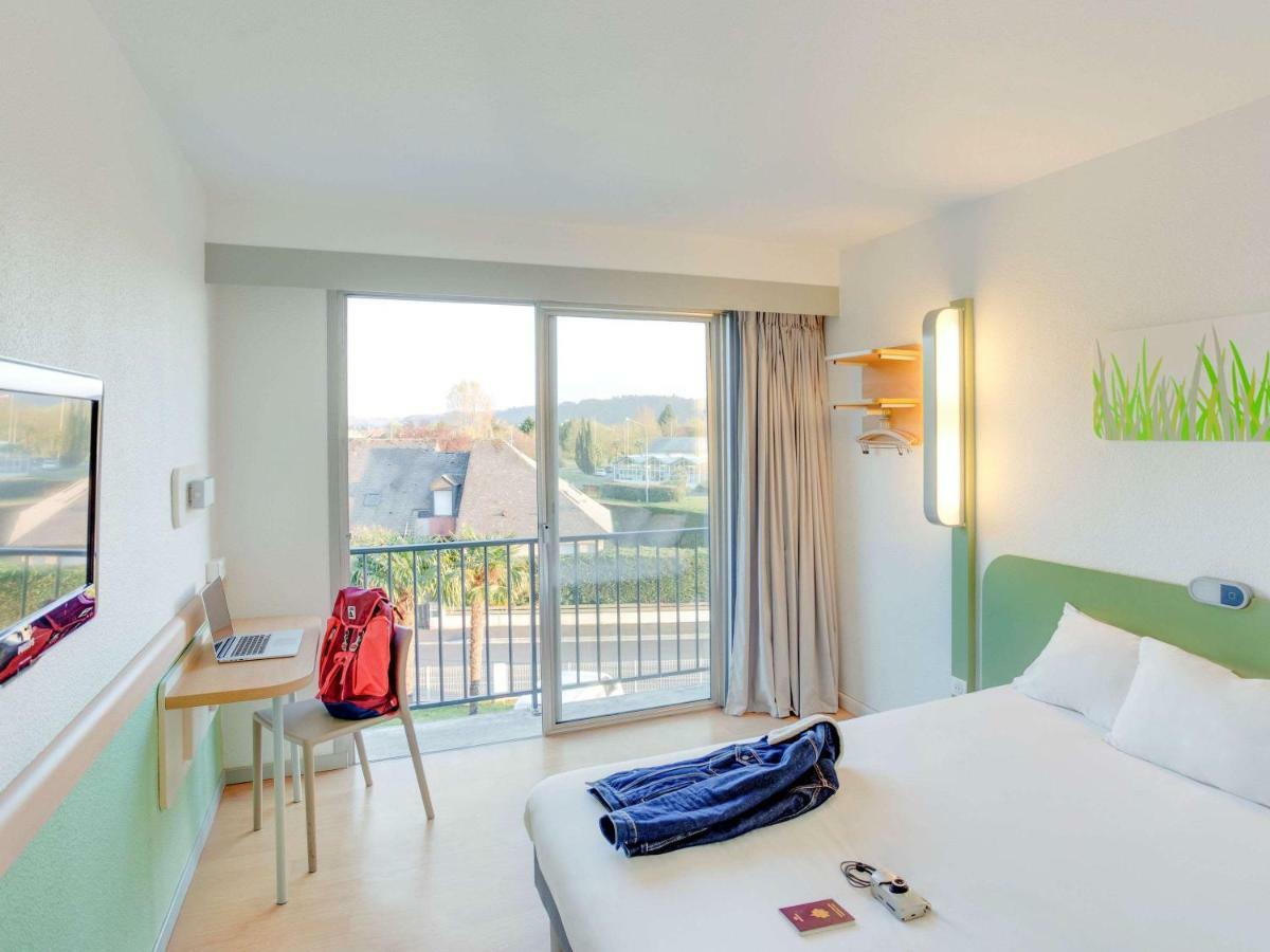 Ibis Budget Pau Lescar Exteriör bild