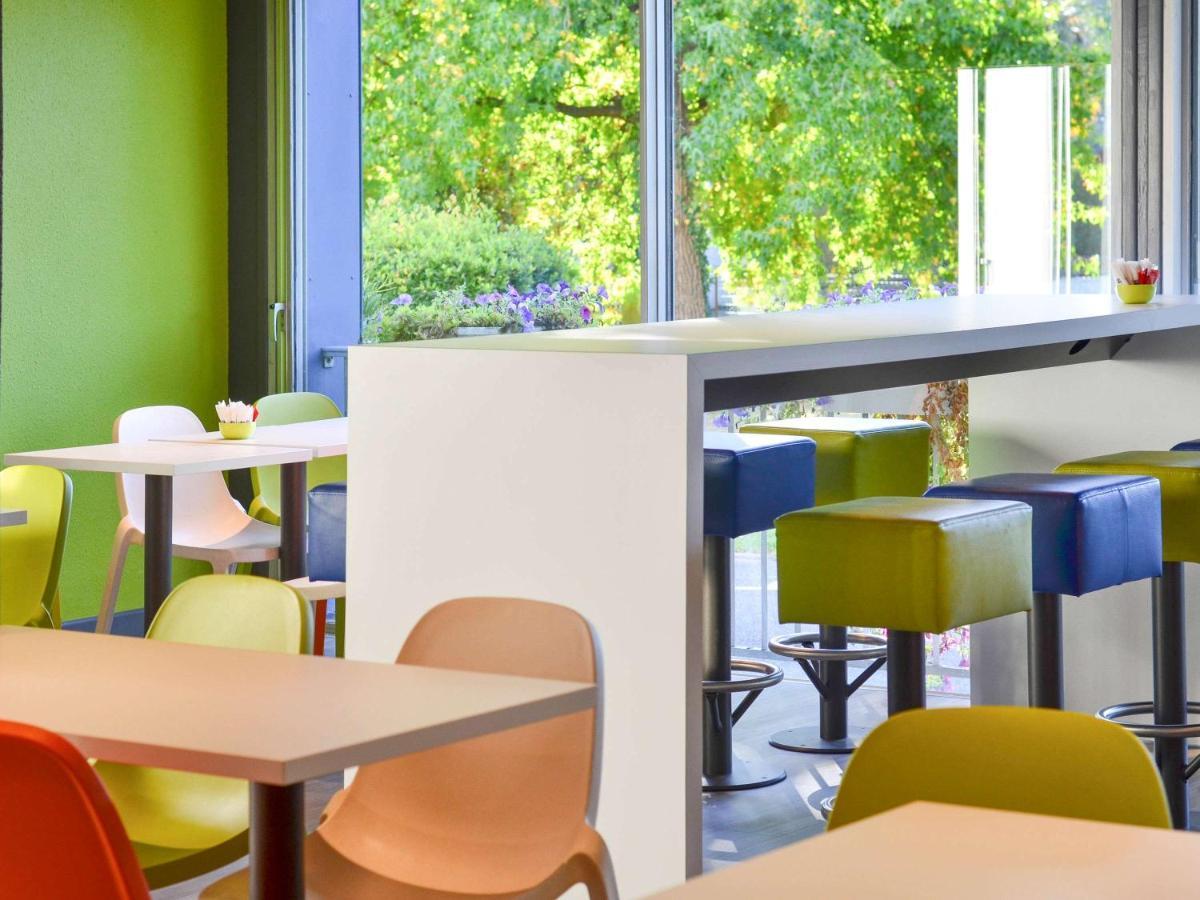 Ibis Budget Pau Lescar Exteriör bild